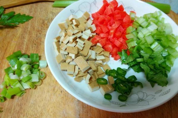 酱丁炒饭的做法图解2