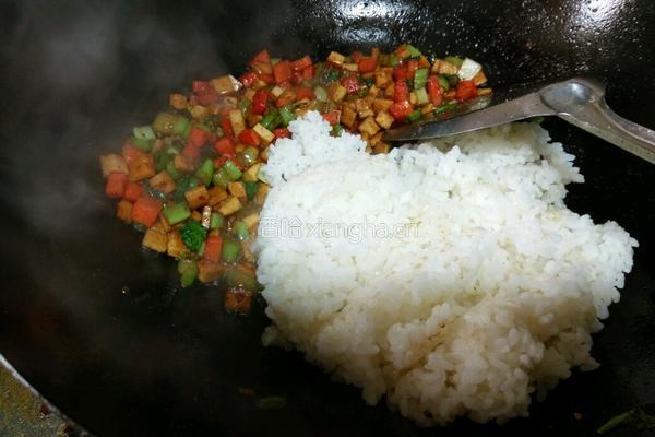 酱丁炒饭的做法图解7