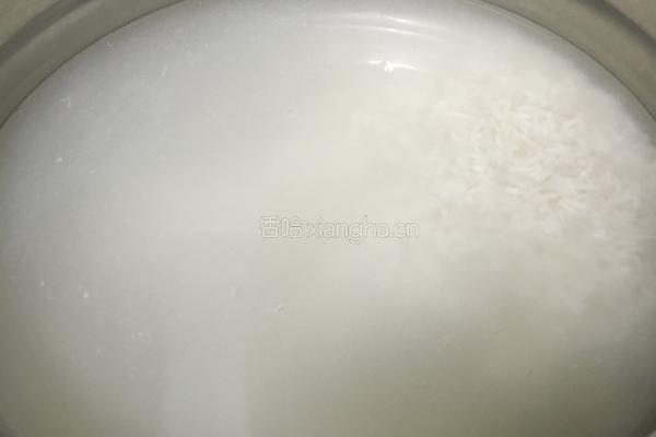 腊昧烧昧油盐煲仔饭的做法图解1