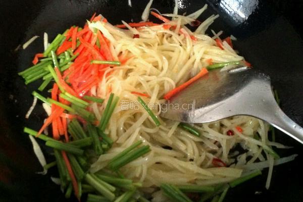 麻香酸辣土豆丝的做法图解3