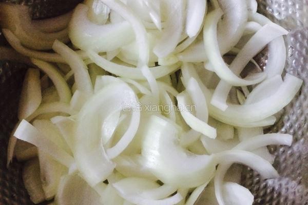 牛肉盖洋葱…（湿炒牛肉）的做法图解2
