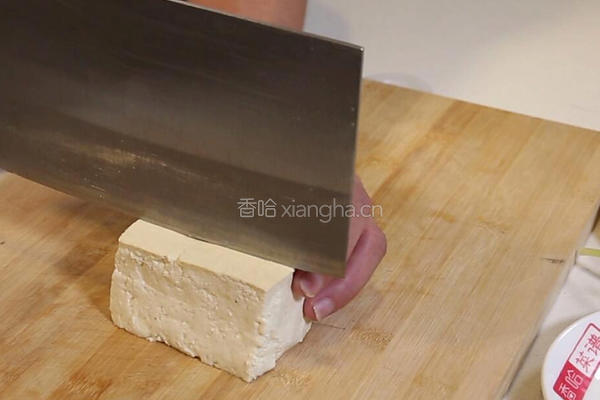 肉片鲜茄炖豆腐的做法图解2