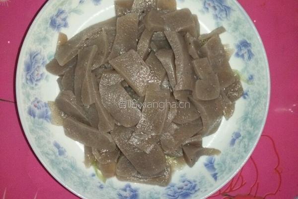 陕西凉拌魔芋的做法图解3