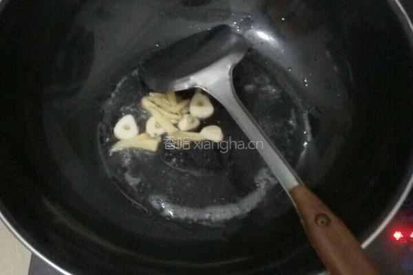 芹菜炒鱿鱼的做法图解9
