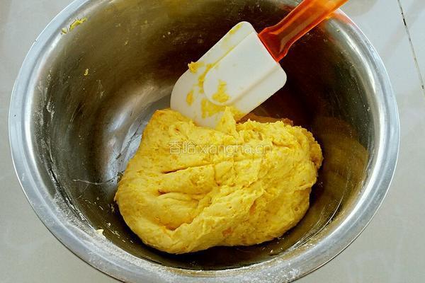 炼乳香甜南瓜饼的做法图解4