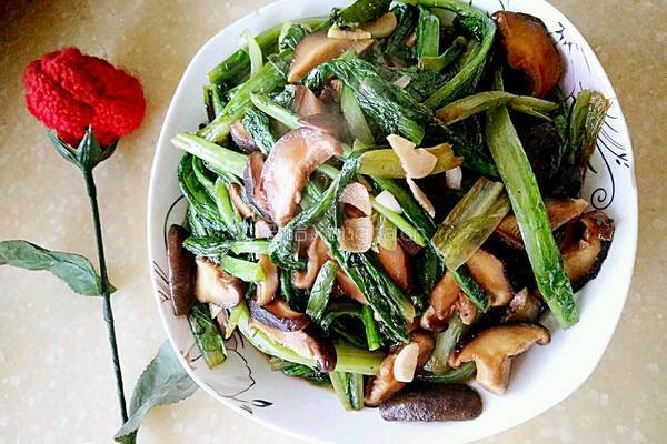 油麦菜烧香菇的做法图解7