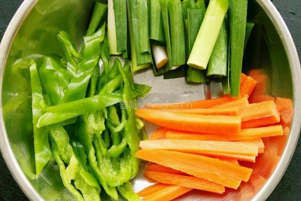 菇菇与小鲜肉的做法图解2