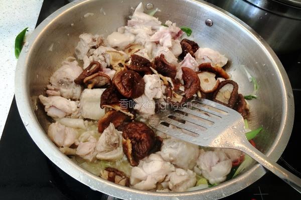 香菇蚝油焖鸡肉的做法图解7
