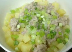 土豆蒸肉碎