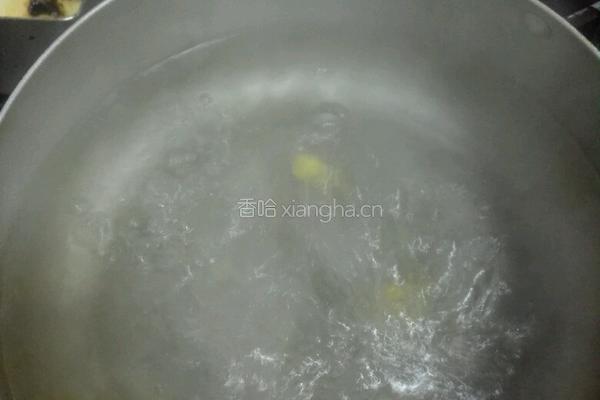 大白菜火腿肠粉丝汤的做法图解4