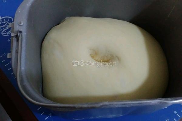 肉松面包的做法图解1