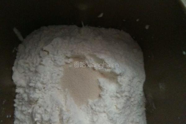 淡奶油版土司的做法图解1