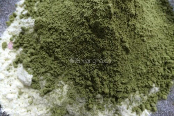抹茶味牛轧糖的做法图解1