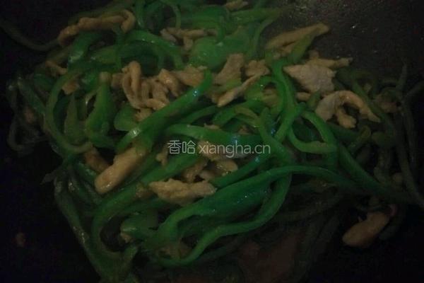 青椒炒肉的做法图解5