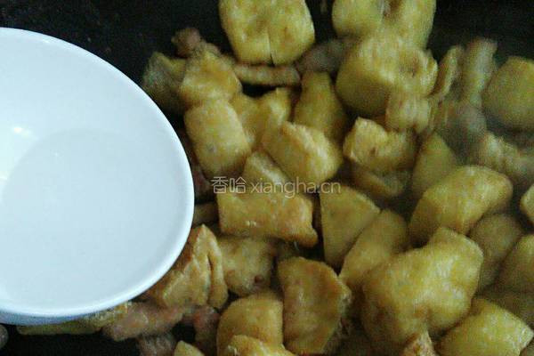 五花肉烧豆腐干的做法图解6