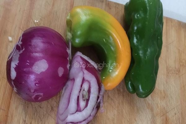 洋葱炒火腿的做法图解1