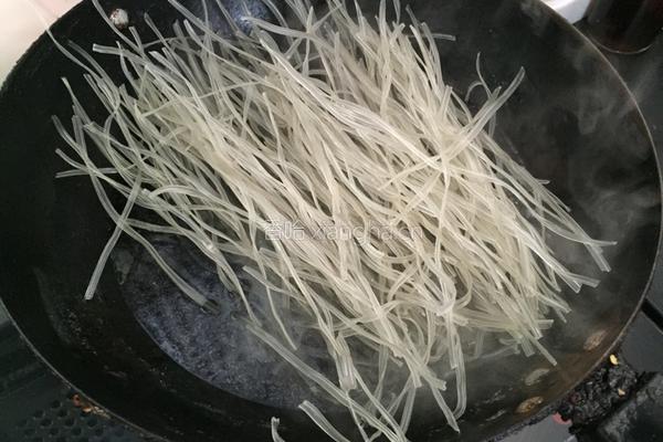 炒粉条的做法图解2