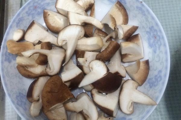 蘑菇沙拉的做法图解1