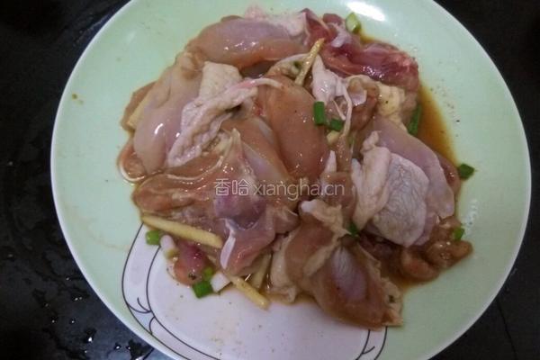 孜然蒜香鸡腿肉的做法图解3