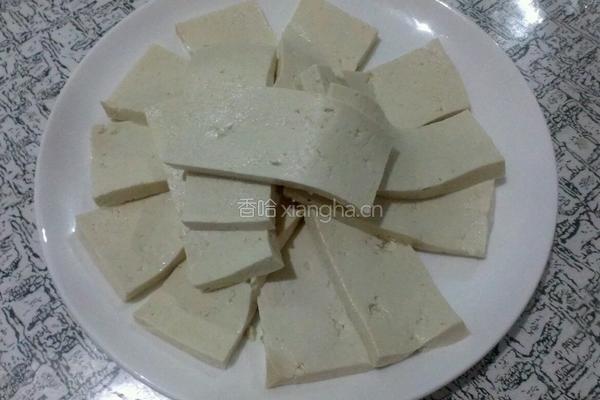 番茄虾仁豆腐的做法图解1