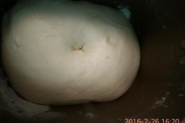 芝麻花生馅菠萝包的做法图解3