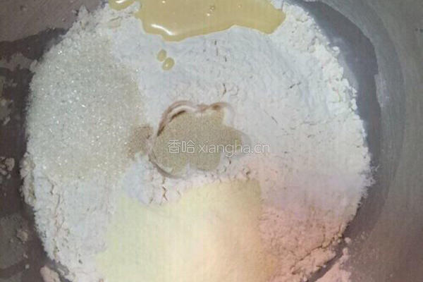 炼乳小面包的做法图解3