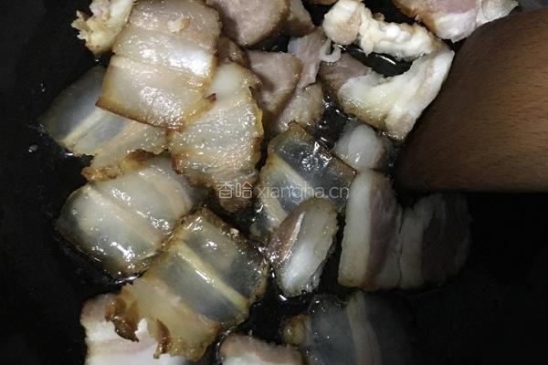 农家腊肉炒蒜苔的做法图解5