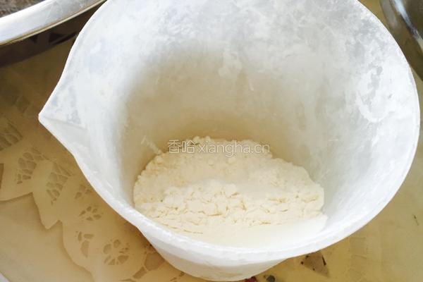 糖醋黄花鱼的做法图解1