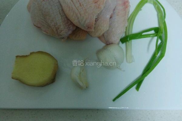无油鸡翅的做法图解1