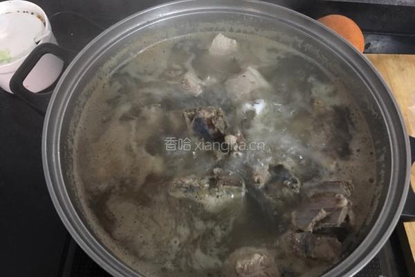 清炖排骨的做法图解2