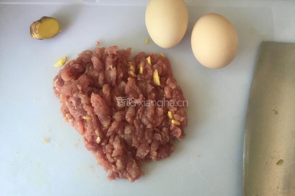 肉糜蒸蛋的做法图解1