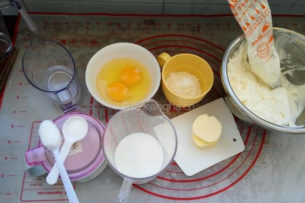 草莓奶油泡芙的做法图解1