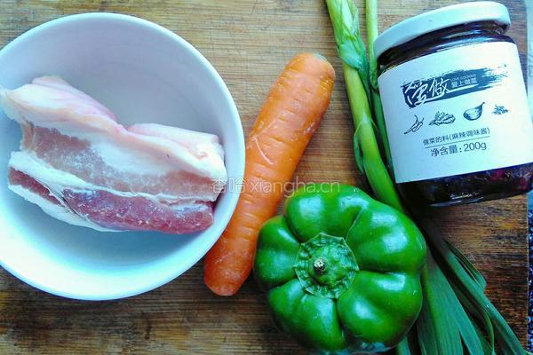 回锅肉(香哈辣酱版)的做法图解1