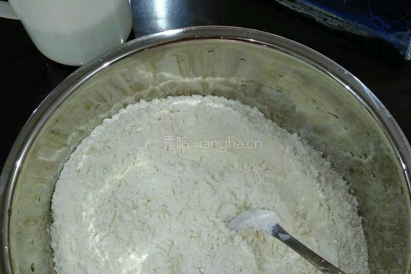 奶香豆沙包的做法图解1