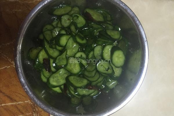 酸酸甜甜辣黄瓜 的做法图解4