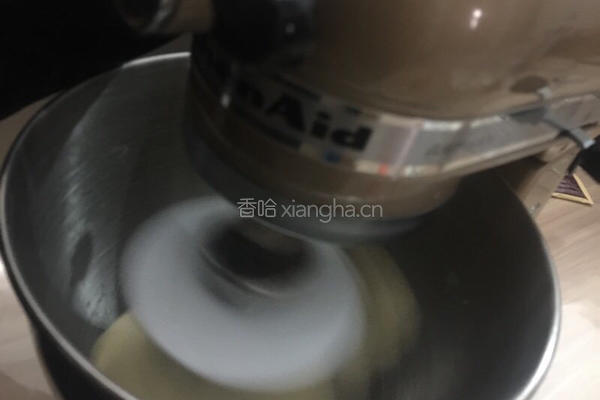 时尚妈妈教你做香葱芝士面包的做法图解3