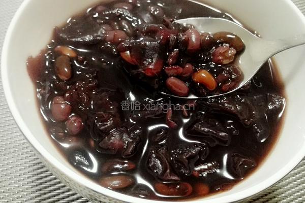 黑米红豆银耳粥的做法图解5
