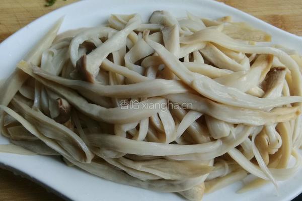凉拌杏鲍菇的做法图解3