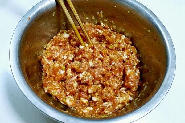 开口烧麦——香菇胡萝卜鲜肉馅的做法图解5