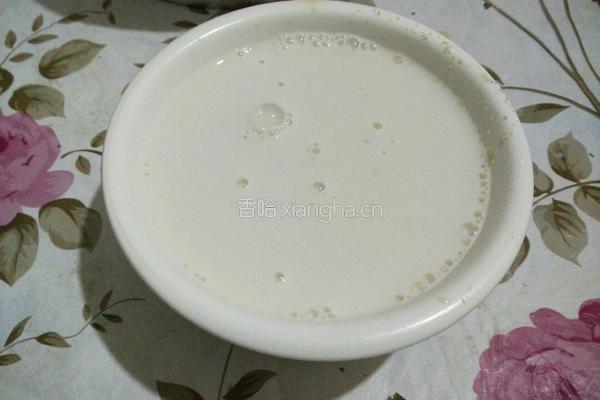 胡萝卜羊肉包子的做法图解3