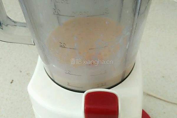 奥利奥香蕉奶昔的做法图解2