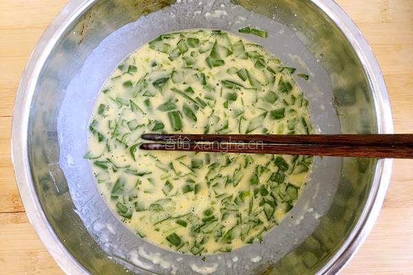 油菜鸡蛋饼的做法图解4