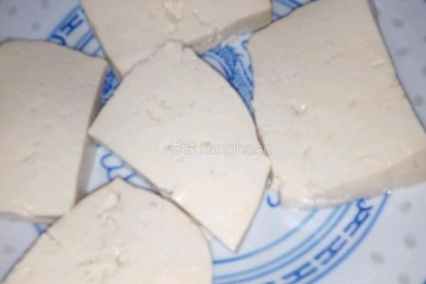 茄汁豆腐的做法图解1