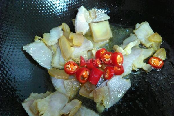 大白菜炒咸肉的做法图解5