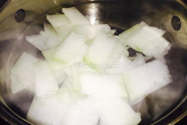 紫菜虾米冬瓜汤的做法图解3