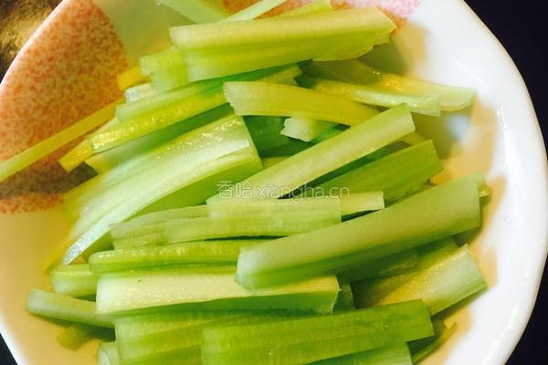 素菜炒红薯粉丝的做法图解5