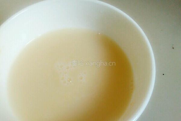 芝麻花生糖三角的做法图解2
