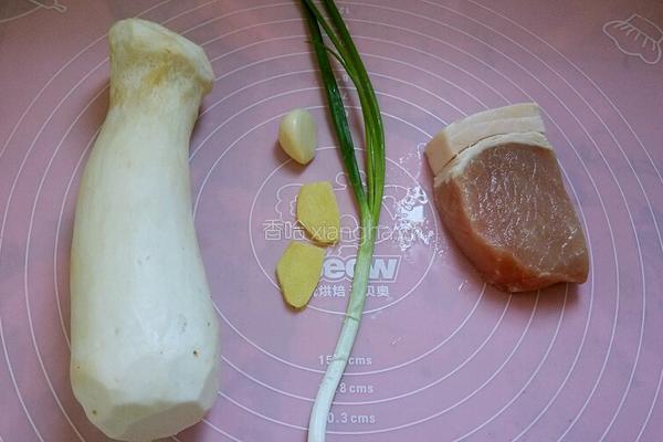 杏鲍菇炒肉丝的做法图解1