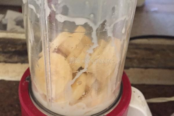 香蕉牛奶松饼的做法图解3