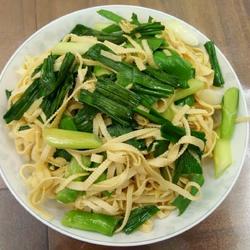 大蒜炒豆皮的做法[图]